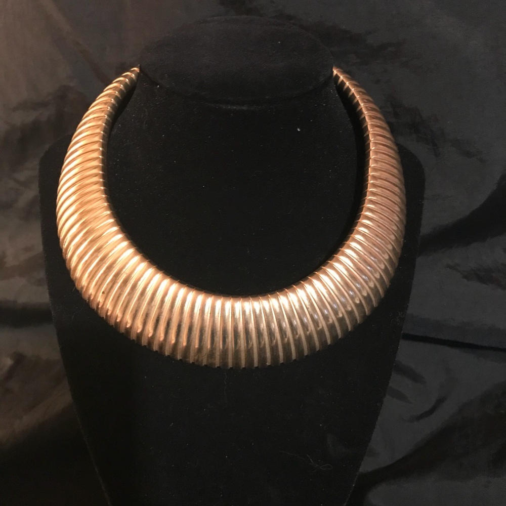 Vintage 1980’s chunky Gold Necklace